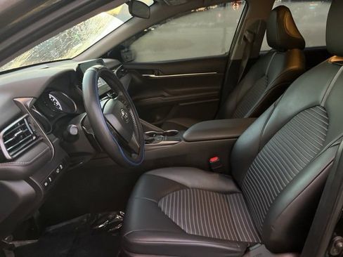 Used 2024 Toyota Camry SE image 7