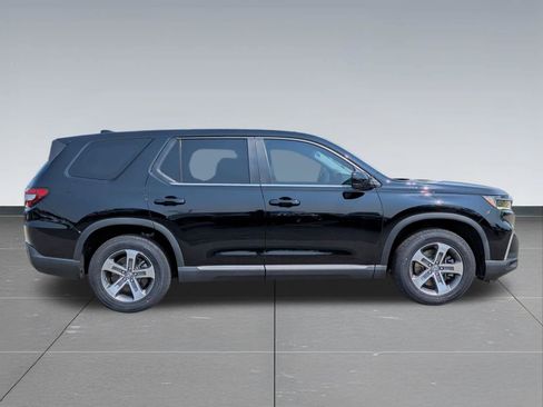 Used 2025 Honda Pilot EX-L image 6
