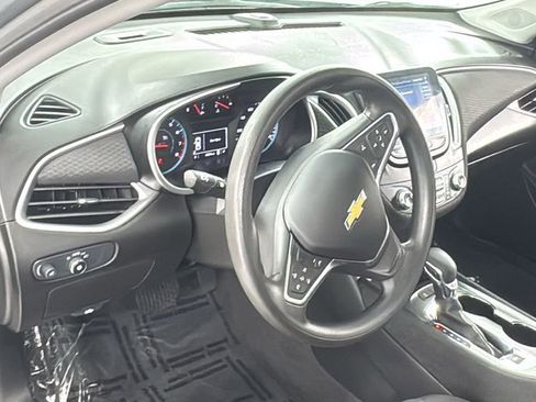 Used 2024 Chevrolet Malibu LT image 31