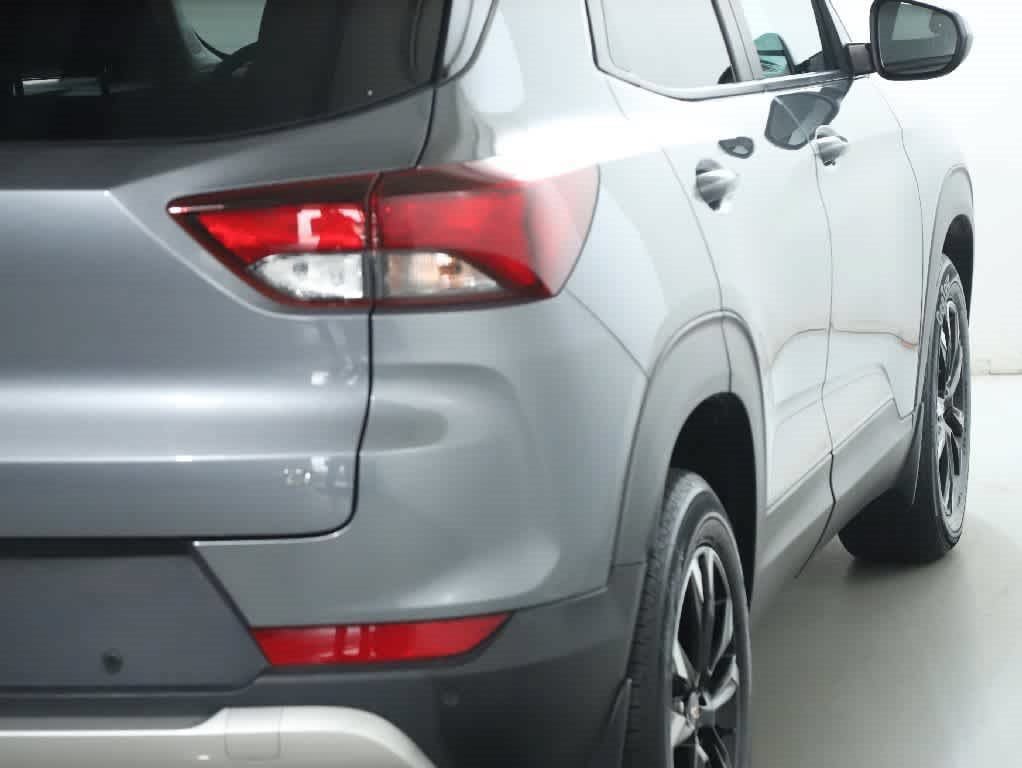 Used 2021 Chevrolet TrailBlazer LT w/ Convenience Package FWD image 44