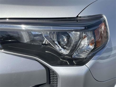 Used 2022 Toyota 4Runner SR5 image 8