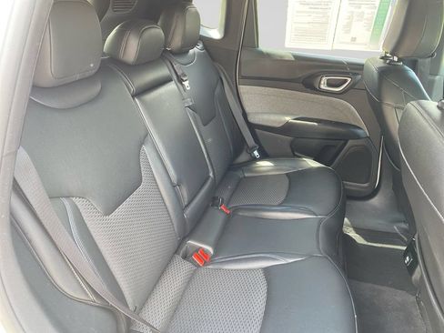 Used 2024 Jeep Compass Latitude AWD/4WD image 14