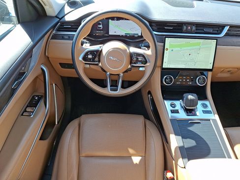 Used 2023 Jaguar F-PACE S AWD/4WD image 4