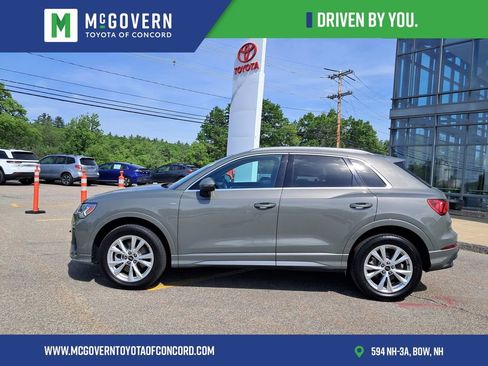 Used 2025 Audi Q3 2.0T Premium AWD/4WD image 2