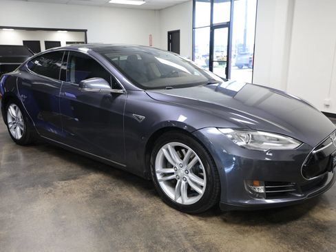 Used 2015 Tesla Model S 85D AWD/4WD image 7