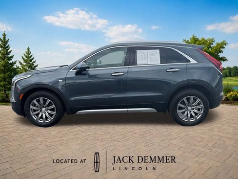 Used 2020 Cadillac XT4 Premium Luxury w/ Cold Weather Package FWD image 4