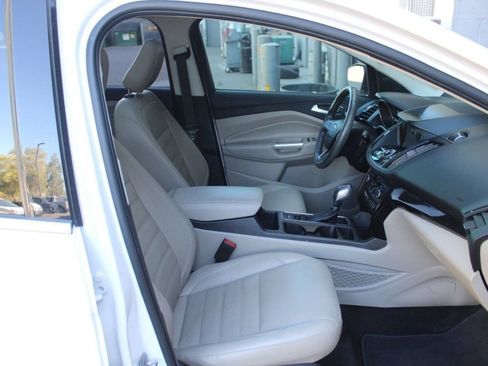 Used 2019 Ford Escape Titanium FWD image 16