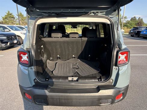 Used 2016 Jeep Renegade Sport w/ Power & Air Group AWD/4WD image 17