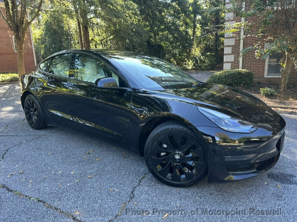 Used 2023 Tesla Model 3 Standard Range RWD image 3