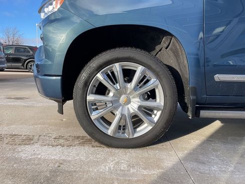 Used 2024 Chevrolet Silverado 1500 High Country image 19