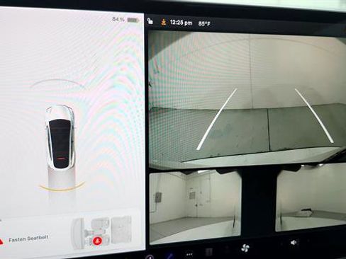 Used 2021 Tesla Model Y Long Range AWD/4WD image 14