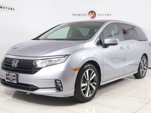 Used 2023 Honda Odyssey Touring image 5