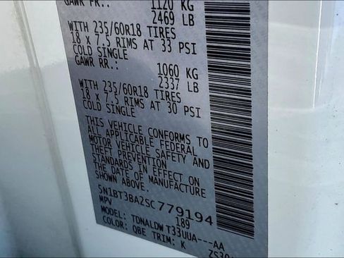 Used 2025 Nissan Rogue SV image 35