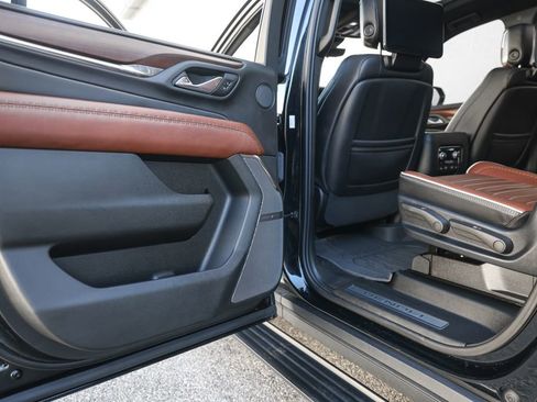 Used 2023 GMC Yukon XL Denali Ultimate image 34