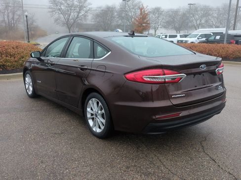 Used 2019 Ford Fusion SE image 6