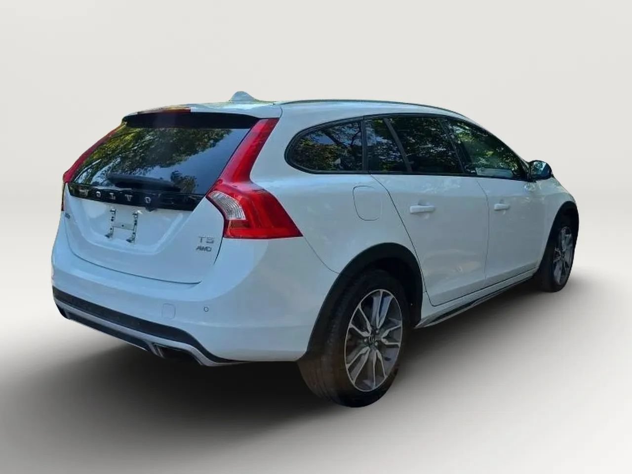 Used 2016 Volvo V60 T5 Cross Country w/ Protection Package AWD/4WD image 7