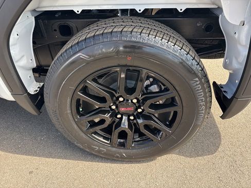 New 2026 GMC Sierra 1500 Elevation image 34