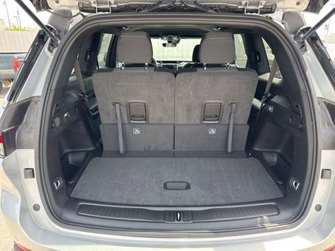 New 2025 Jeep Grand Cherokee L Laredo AWD/4WD image 7