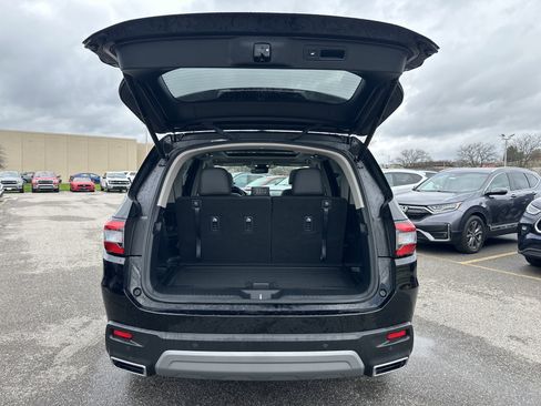 Certified 2023 Honda Pilot Touring image 10