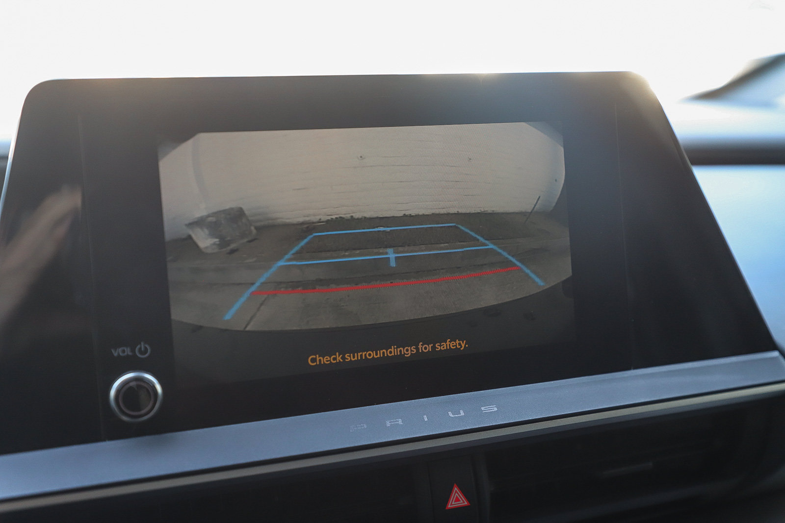 Certified 2024 Toyota Prius LE FWD image 23