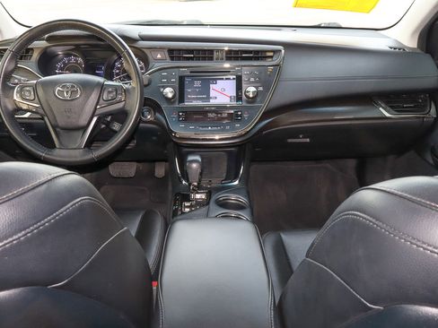 Used 2016 Toyota Avalon XLE Premium image 11