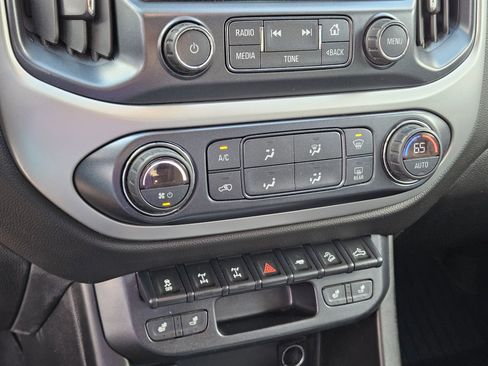 Used 2018 Chevrolet Colorado ZR2 AWD/4WD image 25