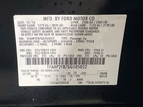 Used 2016 Ford Taurus Limited FWD image 32