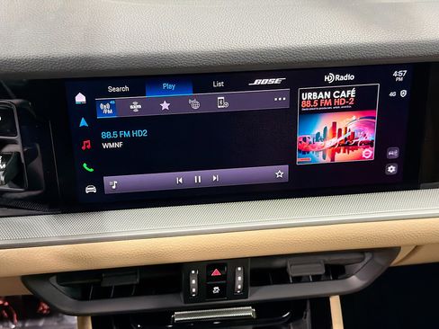 Used 2025 Porsche Cayenne image 30