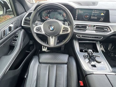 Used 2022 BMW X5 sDrive40i w/ M Sport Package image 11