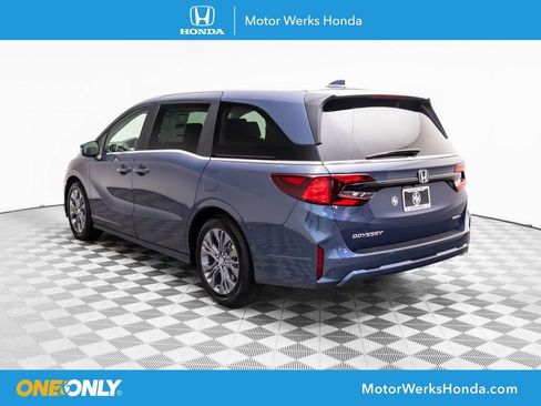New 2026 Honda Odyssey Touring image 3