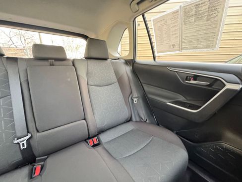 Used 2025 Toyota RAV4 XLE image 36