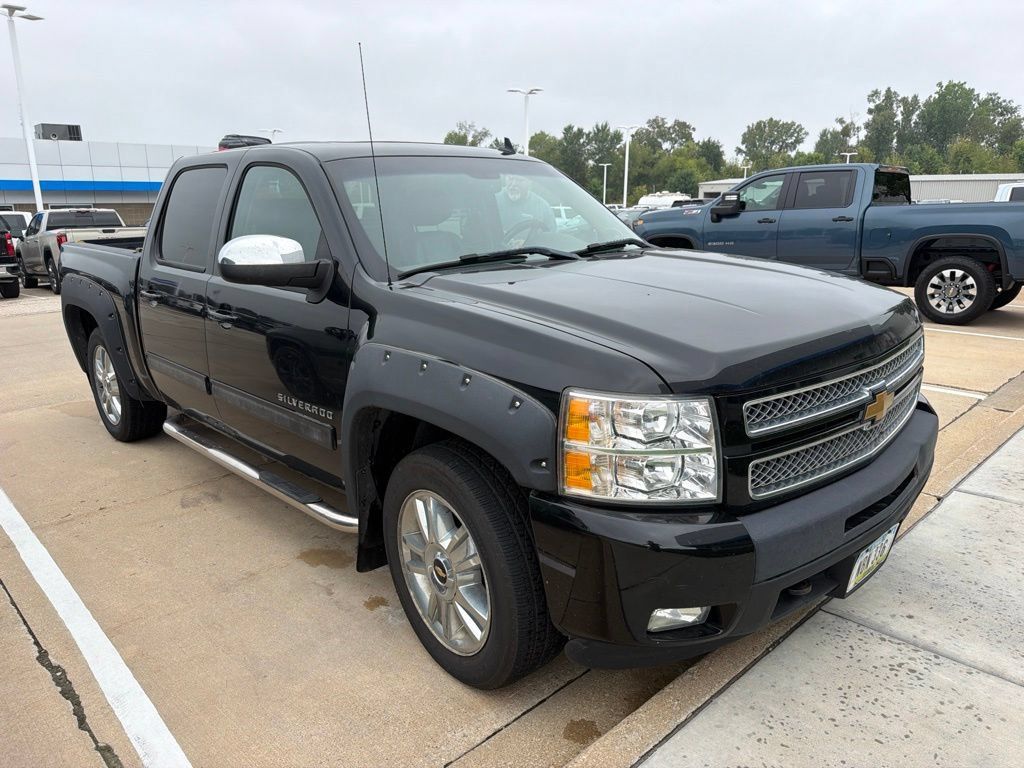 Used 2013 Chevrolet Silverado 1500 LTZ w/ LTZ Plus Package AWD/4WD image 4