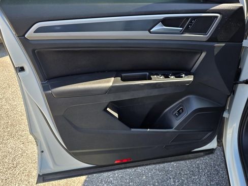 Used 2021 Volkswagen Atlas SE w/ Panoramic Sunroof Package image 36