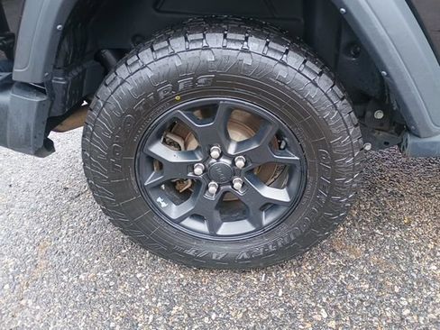 Used 2022 Jeep Wrangler Sport AWD/4WD image 11