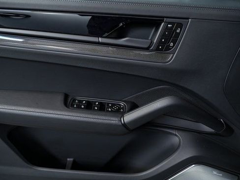 New 2026 Porsche Cayenne GTS image 6