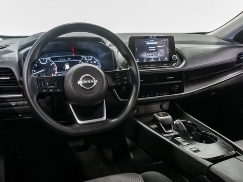 Used 2024 Nissan Rogue SV FWD image 7