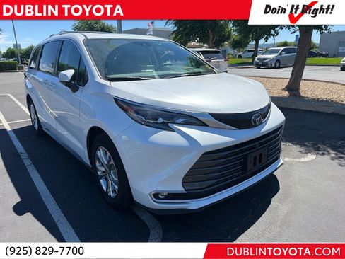 Certified 2024 Toyota Sienna Platinum AWD/4WD image 1