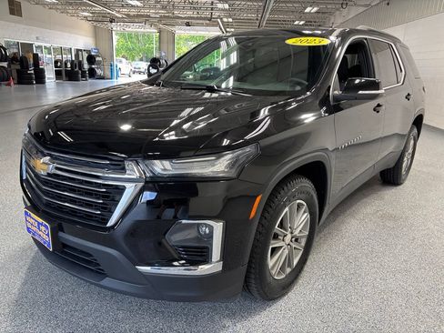 Used 2023 Chevrolet Traverse LT AWD/4WD image 3