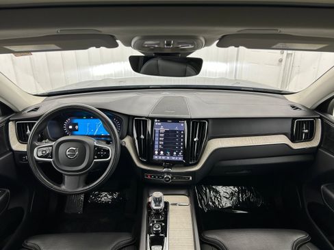 Used 2022 Volvo XC60 B5 Inscription w/ Climate Package AWD/4WD image 13