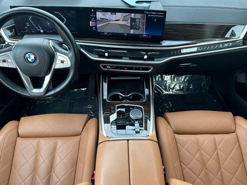 Used 2023 BMW X7 xDrive40i AWD/4WD image 12