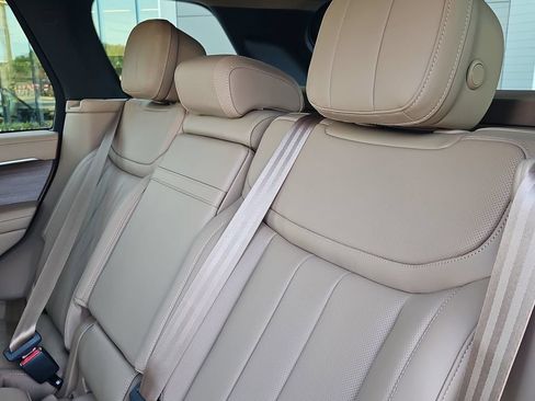 New 2026 Land Rover Range Rover SE AWD/4WD image 15