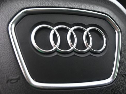 Used 2023 Audi Q7 3.0T Premium Plus image 13