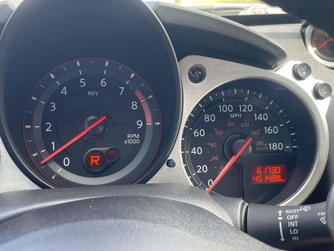 Used 2018 Nissan 370Z Touring RWD image 34