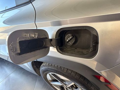 Used 2025 Hyundai Tucson SEL FWD image 11
