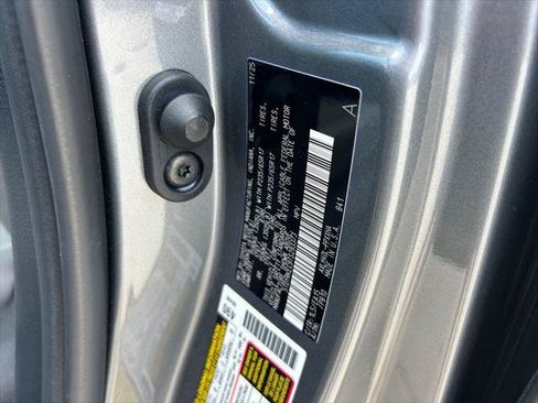 Certified 2026 Toyota Sienna XLE FWD image 10