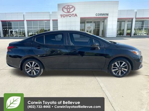 Used 2022 Nissan Versa SV FWD image 6