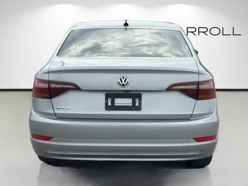 Used 2019 Volkswagen Jetta R-Line FWD image 4