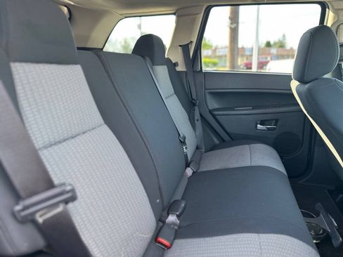 Used 2010 Jeep Grand Cherokee Laredo RWD image 21