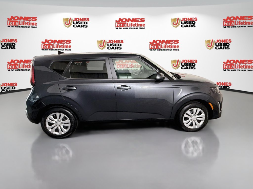 Used 2023 Kia Soul LX FWD image 16