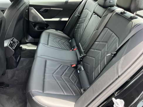 Used 2025 BMW 530i RWD image 17